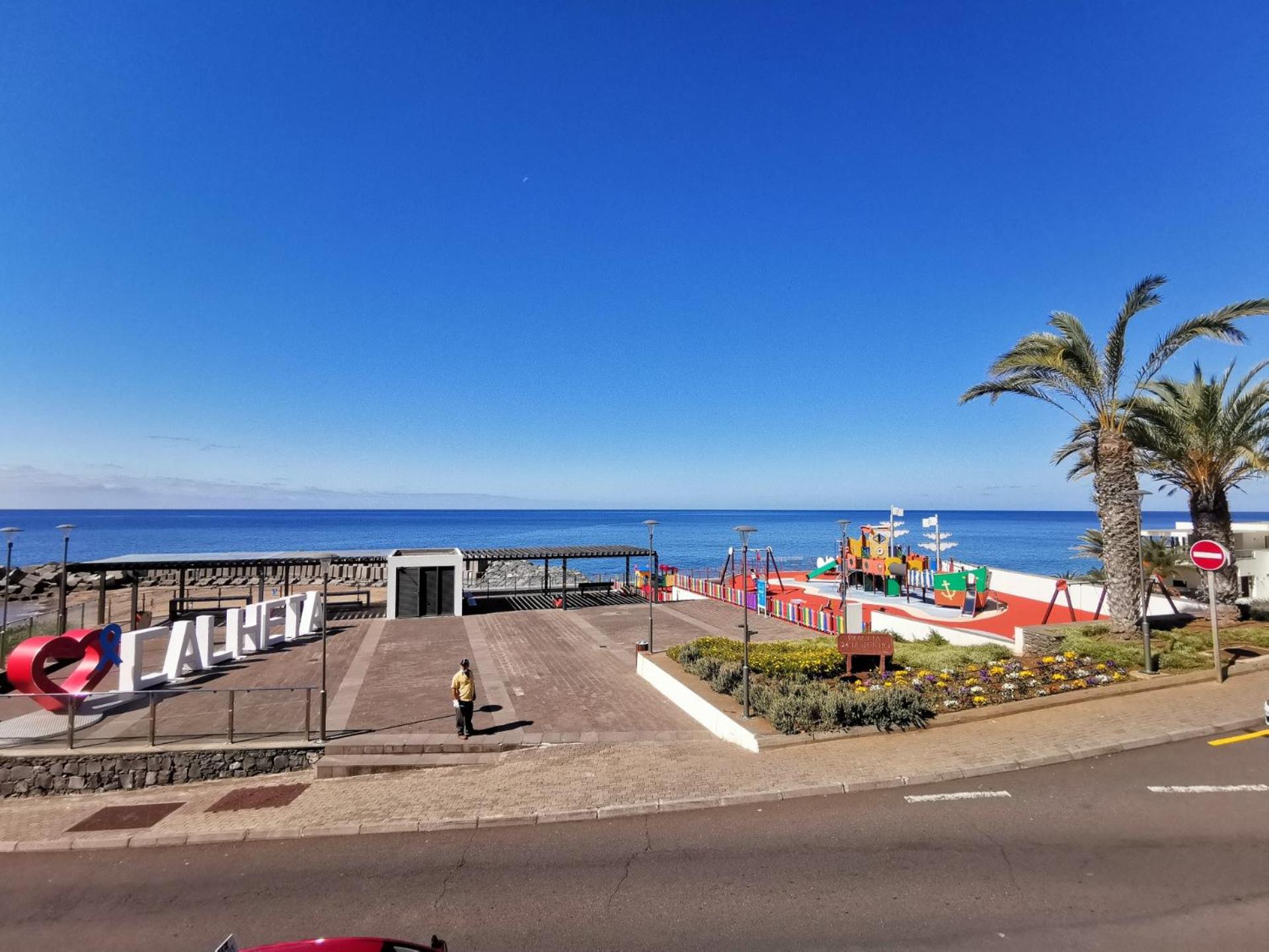 Chale Esmeralda - Charming Studios In Calheta Beach Exterior photo